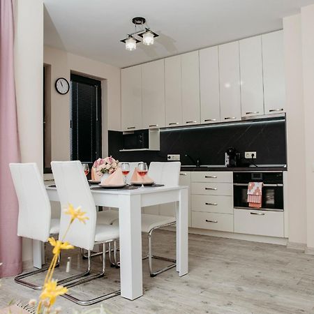 Rose Valley Apartment Казанлык Экстерьер фото