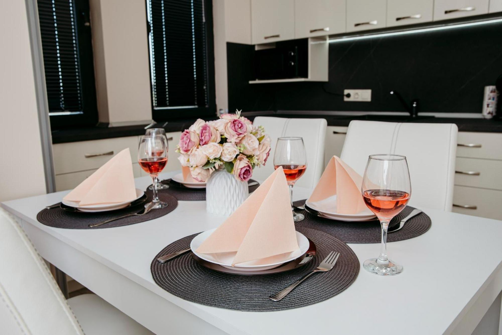 Rose Valley Apartment Казанлык Экстерьер фото
